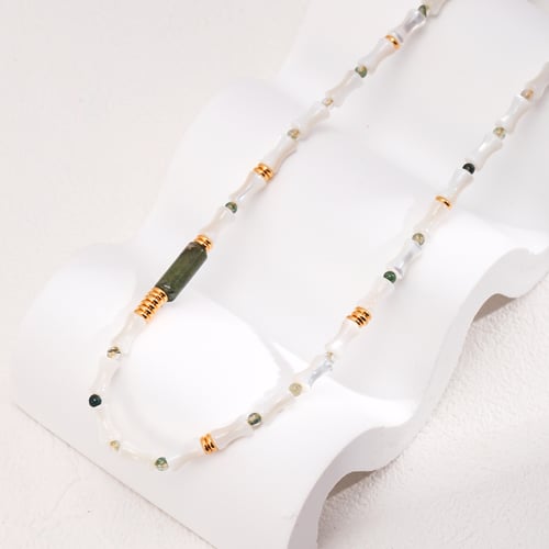 Mother-of-Pearl Necklace D0449