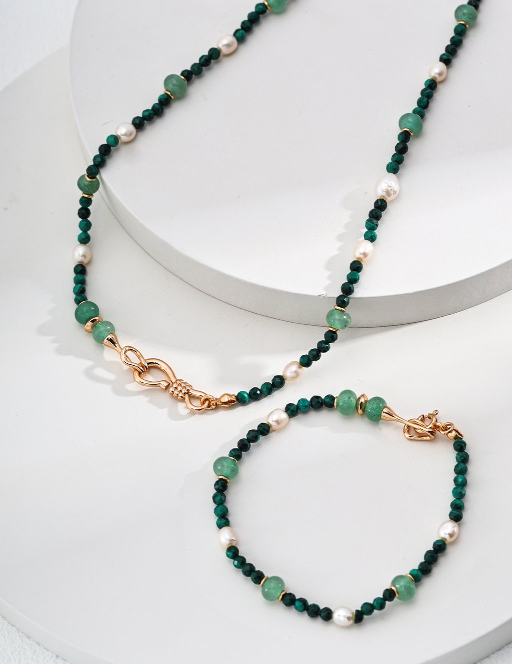 925 Sterling Silver Green Jade, Natural Malachite, And Pearl Versatile Necklace/Bracelet - Vintage Gold (D0550-2)