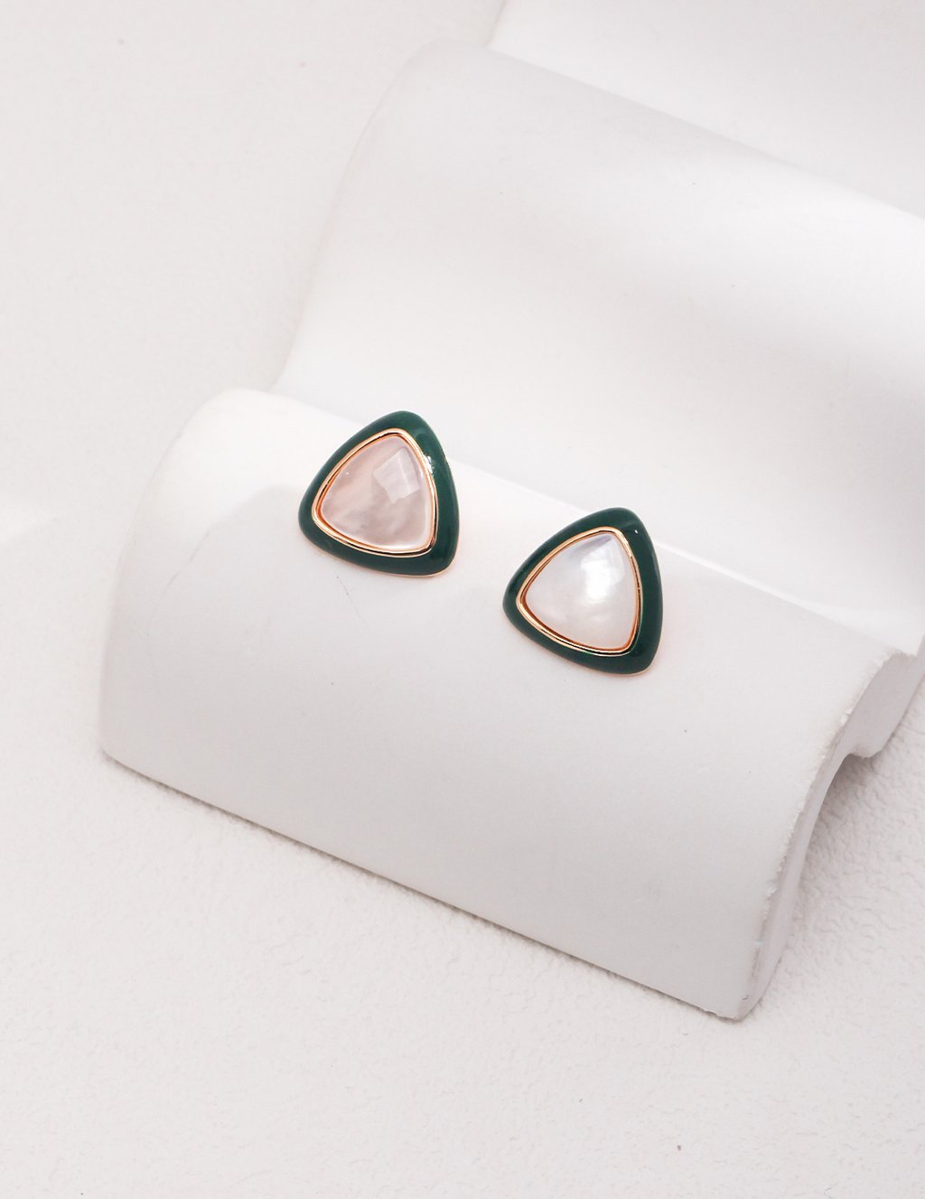 Mother-Of-Pearl Drop Glaze Earrings E01020