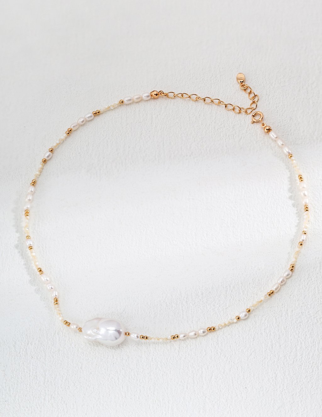 925 Sterling Silver Minimalist Natural Pearl And Shell Necklace - Vintage Gold (D0568-2)